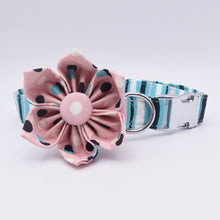 Load image into Gallery viewer, Ultrachic Flower Collar And Leash - GiftyDogStore
